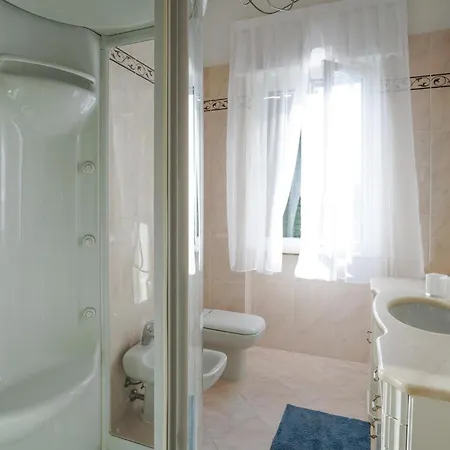 Cozy In With Jacuzzi * Corsanico-Bargecchia
